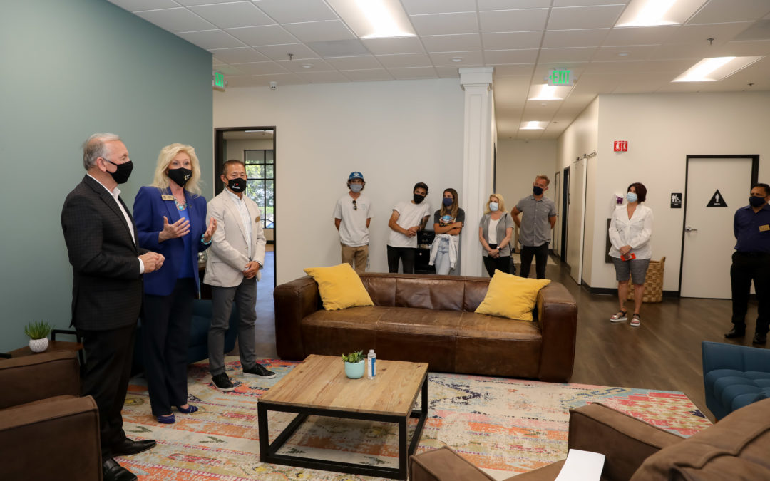 Ribbon-Cutting at Evolve Treatment Centers